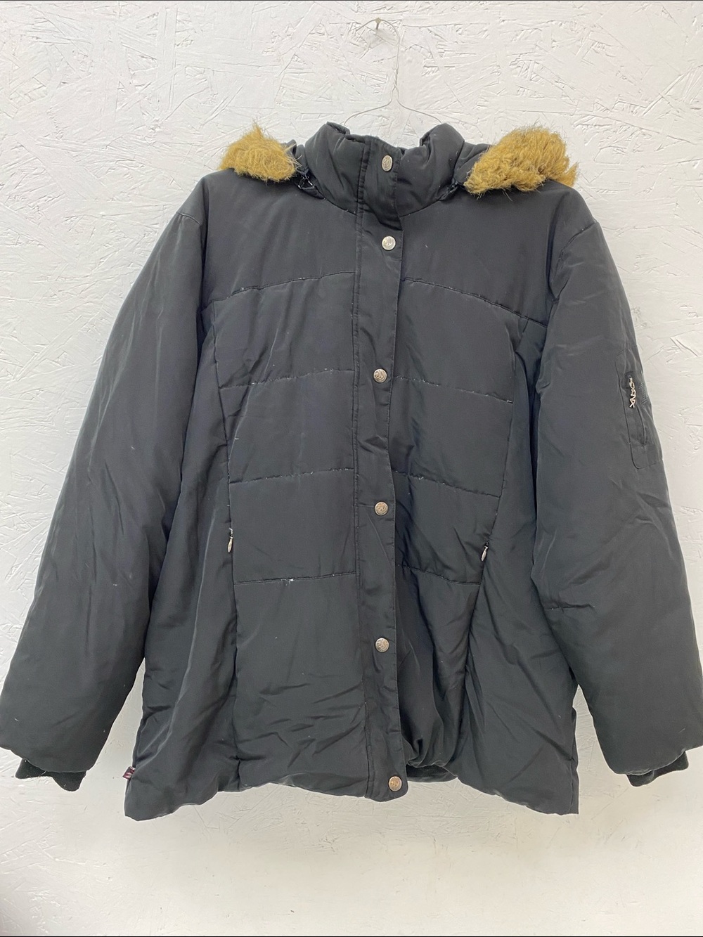 Black Puffer Coat with Fur-Trim Hood - Women